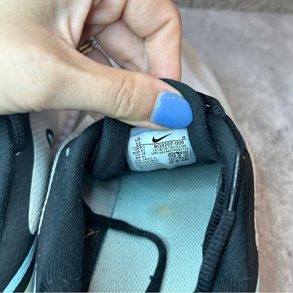 Nike Revolution Running Shoes Womens sz 11 - white/black - Picture 7 of 7